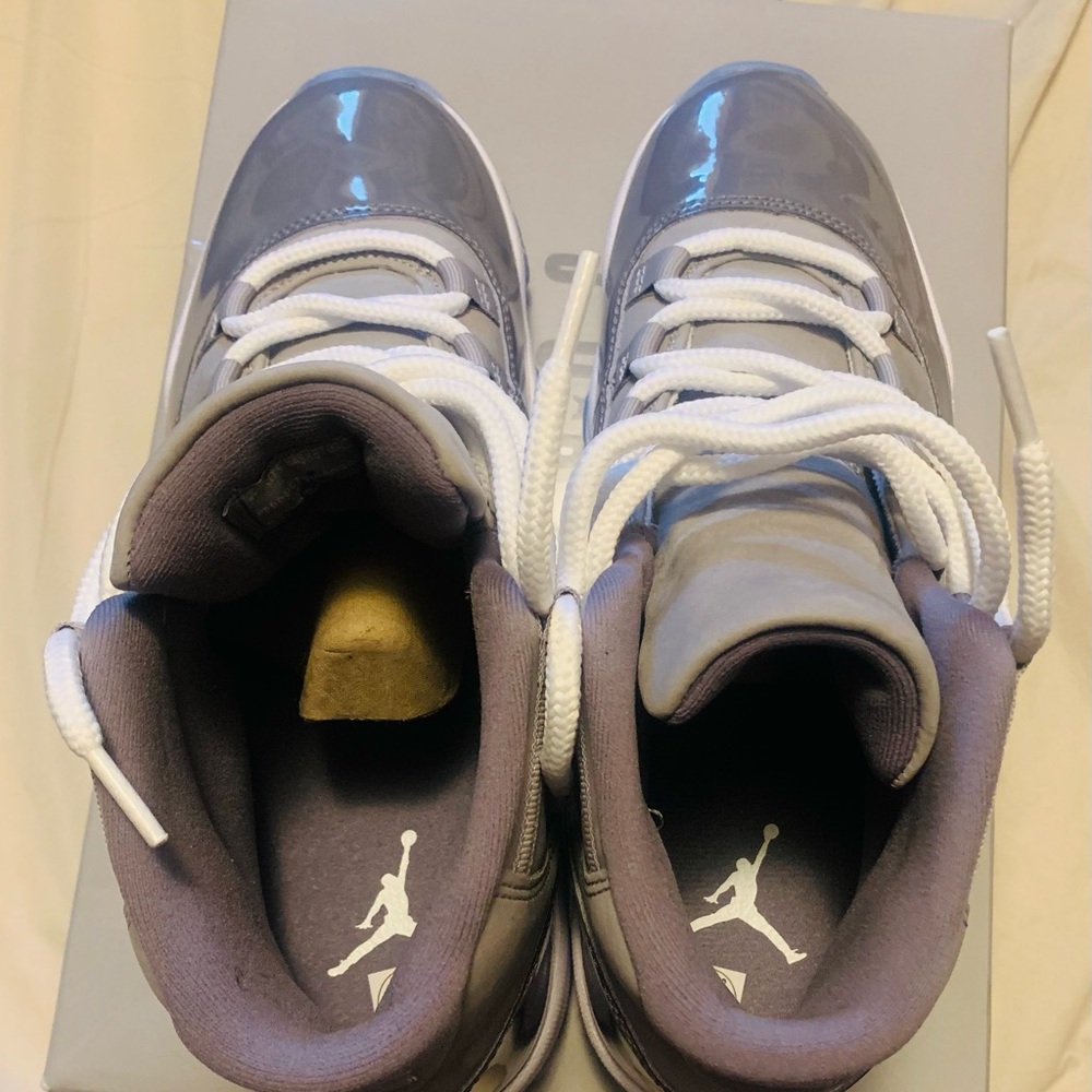 Jordan Mens Sneakers- Cool Grey